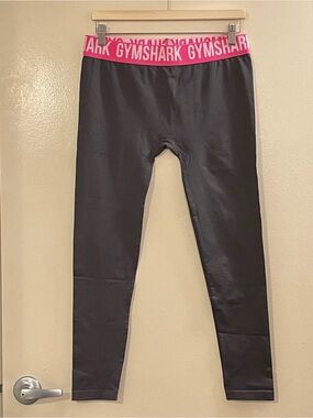 GYMSHARK Fit Leggings in Charcoal Hyper Pink